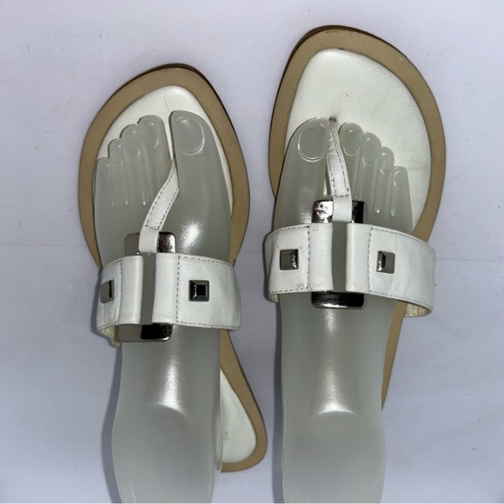 Liz Claiborne White Leather Slides & Silver Accent‎ Buckle Sandals 8M